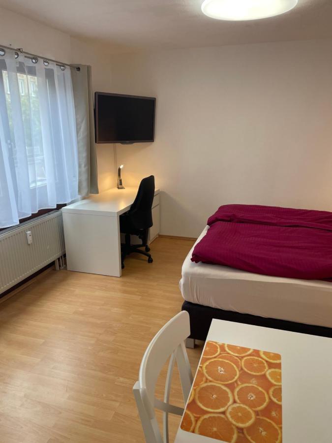 Zimmer Im Herzen Von Durlach Karlsruhe Exterior foto