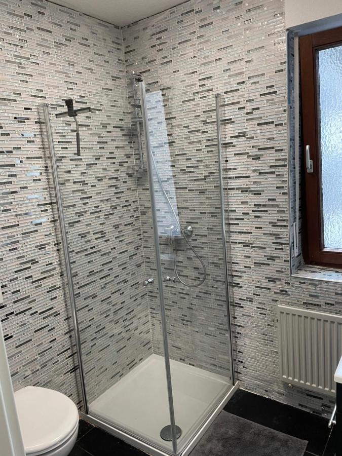 Zimmer Im Herzen Von Durlach Karlsruhe Exterior foto